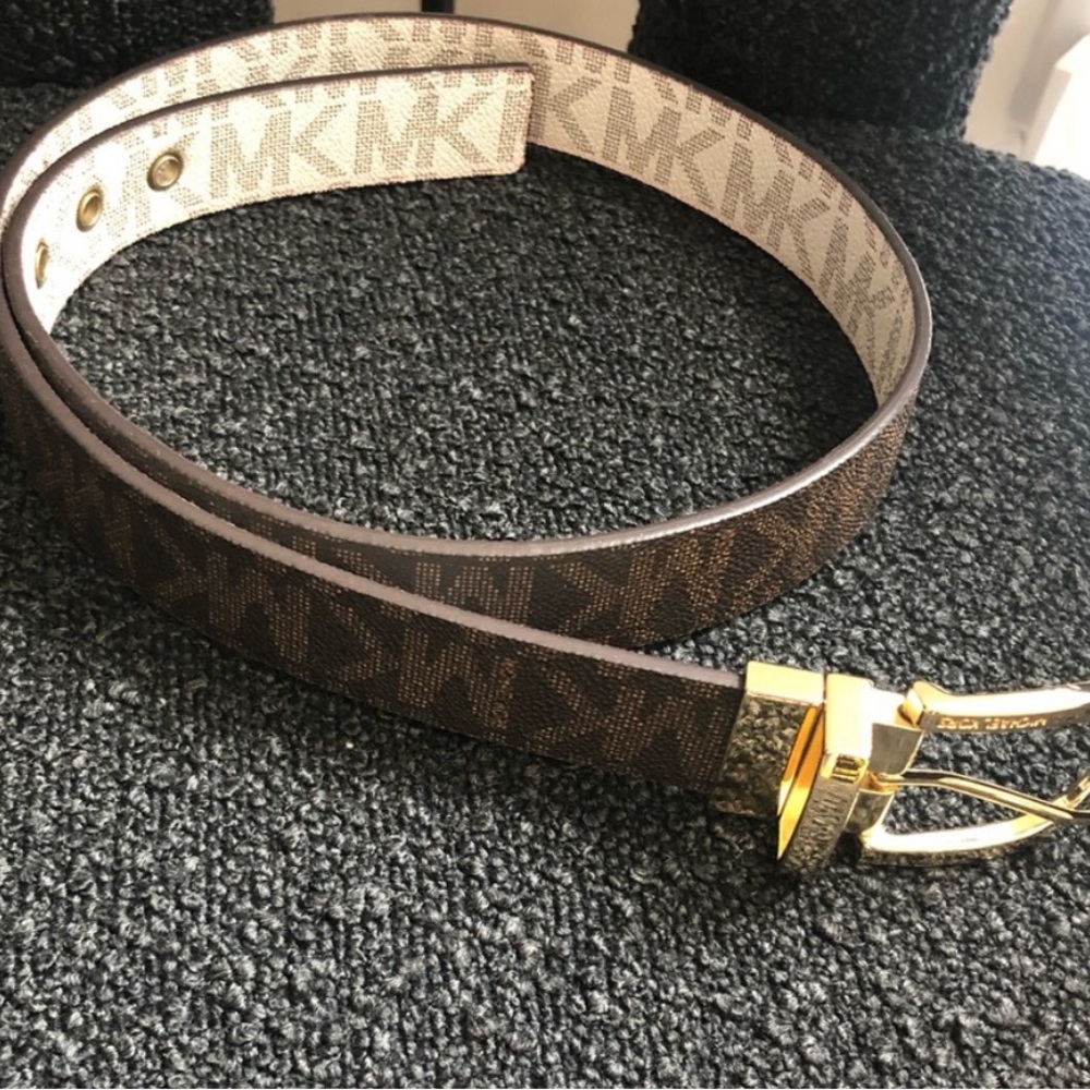 Women's Michael Kors MK Brown Logo Belt
Gold Hardware